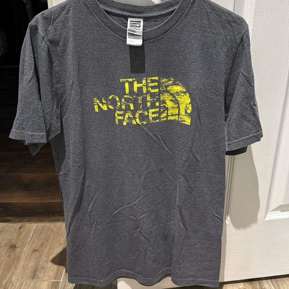 Gently Used The North Face Tee Men’s Small